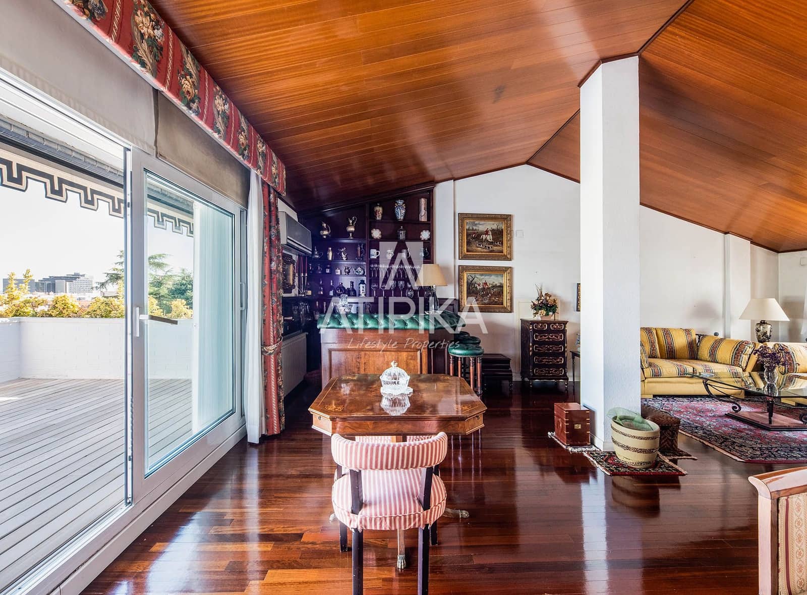 6 Zimmer Villa zu verkaufen in Barcelona Stadt mit Pool - 4.100.000 € (Ref: 9941354)
