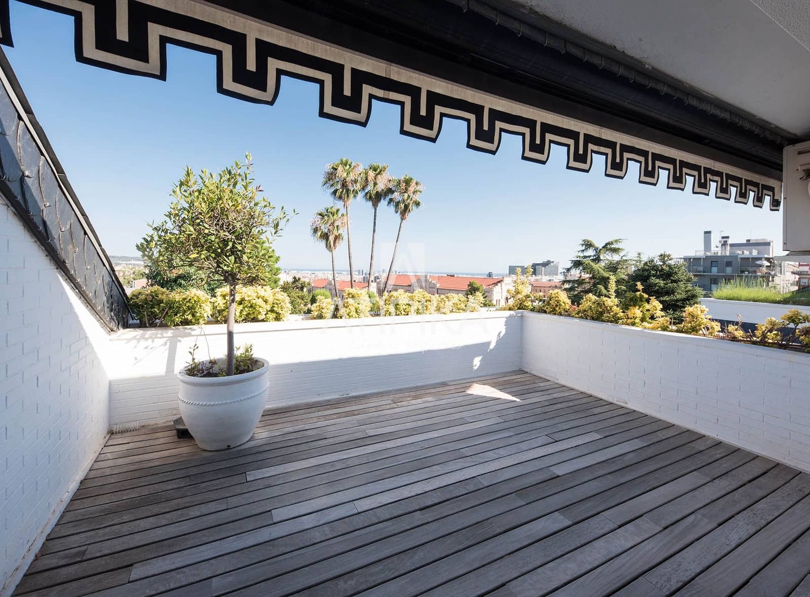 6 Zimmer Villa zu verkaufen in Barcelona Stadt mit Pool - 4.100.000 € (Ref: 9941354)