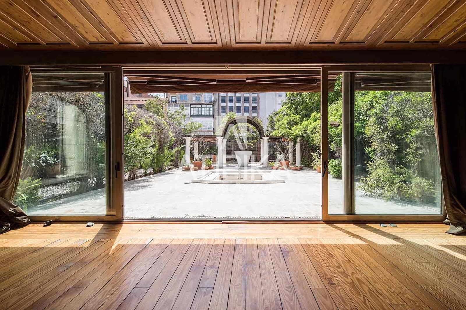 4 Zimmer Apartment zu verkaufen in Barcelona Stadt - 13.800.000 € (Ref: 9941355)
