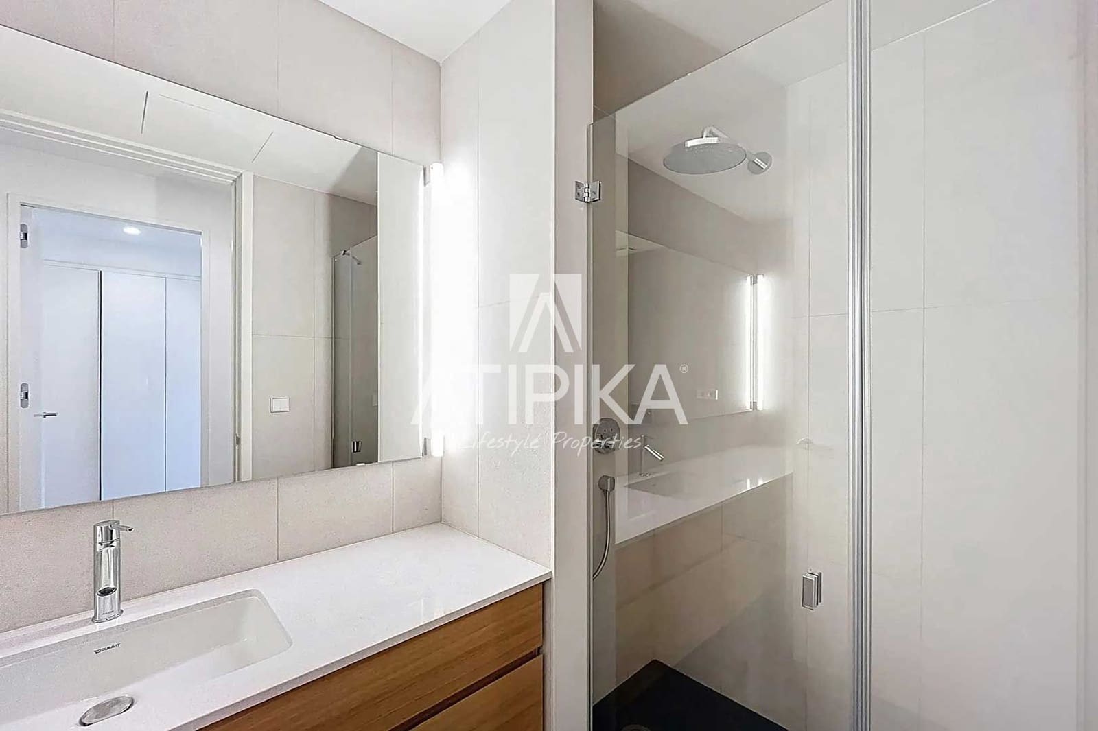 3 bedroom Apartment for sale in Barcelona city - € 1,400,000 (Ref: 9941358)