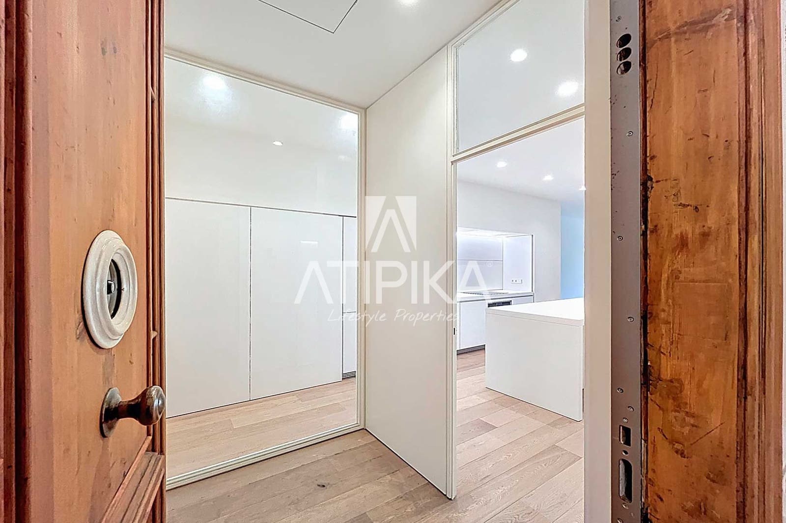 3 bedroom Apartment for sale in Barcelona city - € 1,400,000 (Ref: 9941358)