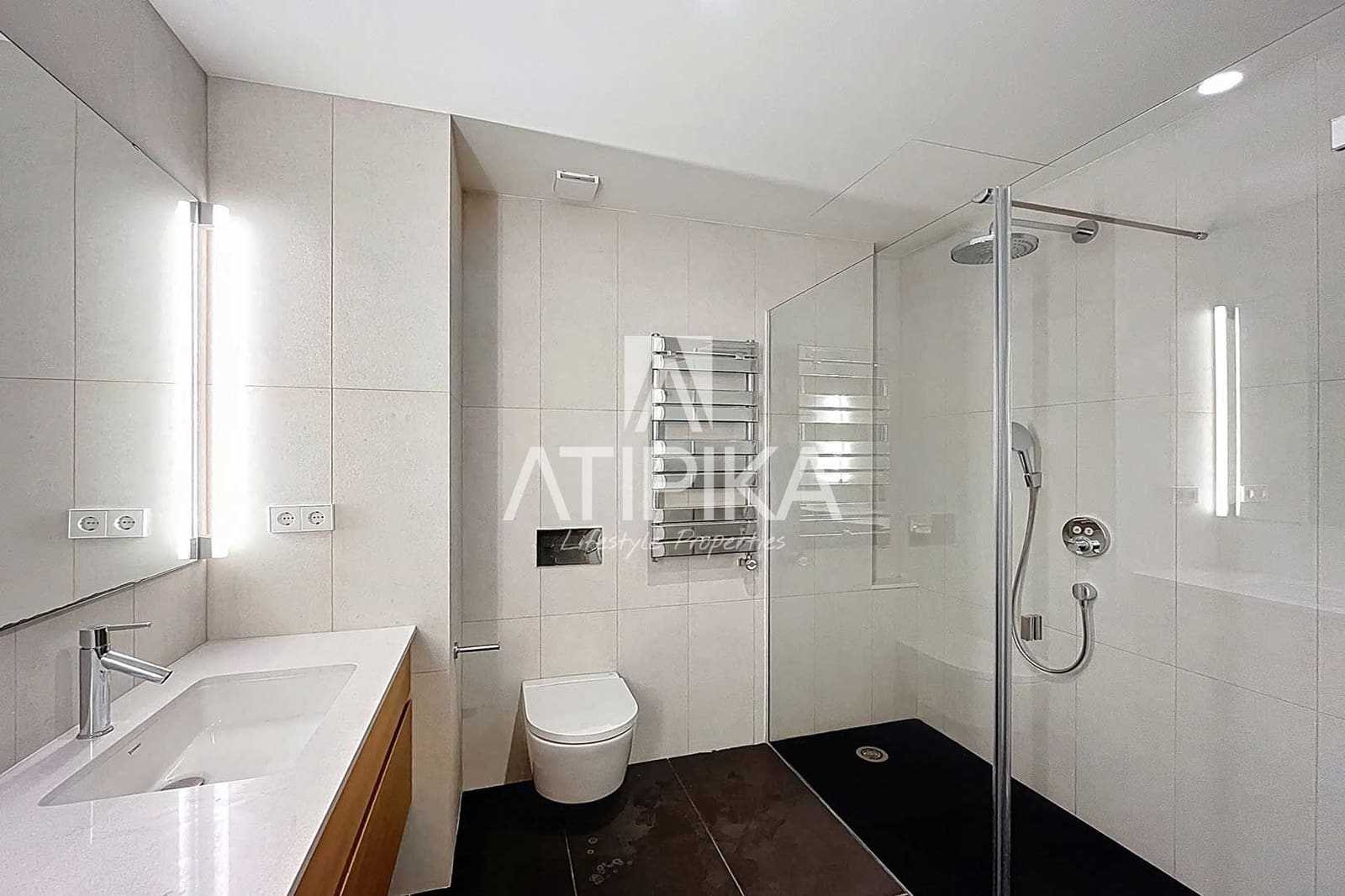 3 bedroom Apartment for sale in Barcelona city - € 1,400,000 (Ref: 9941358)