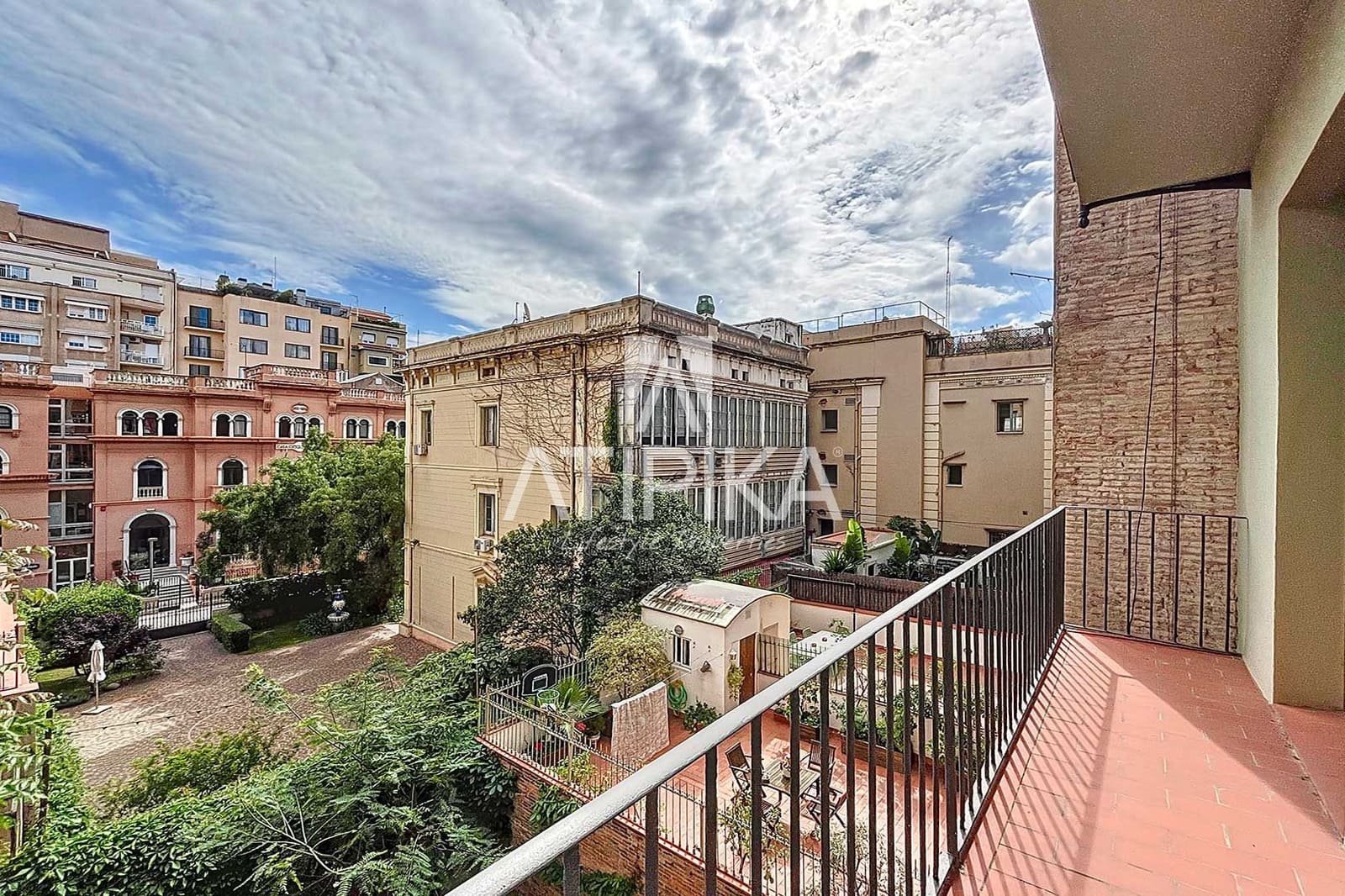 3 bedroom Apartment for sale in Barcelona city - € 1,400,000 (Ref: 9941358)