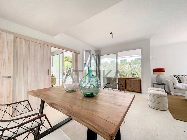 Chalet de 3 habitaciones en Coves Noves, Es Mercadal en venta con piscina - 750.000 € (Ref: 9941360)