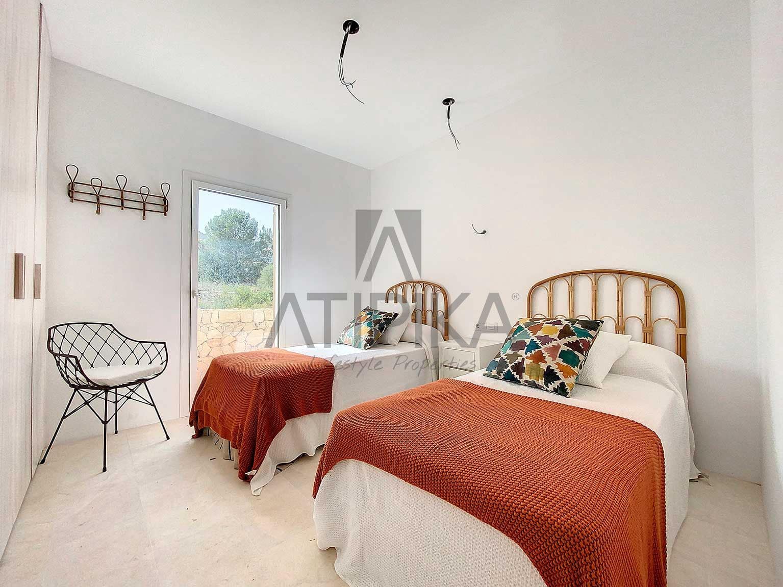 3 bedroom Villa for sale in Coves Noves with pool - € 750,000 (Ref: 9941360)