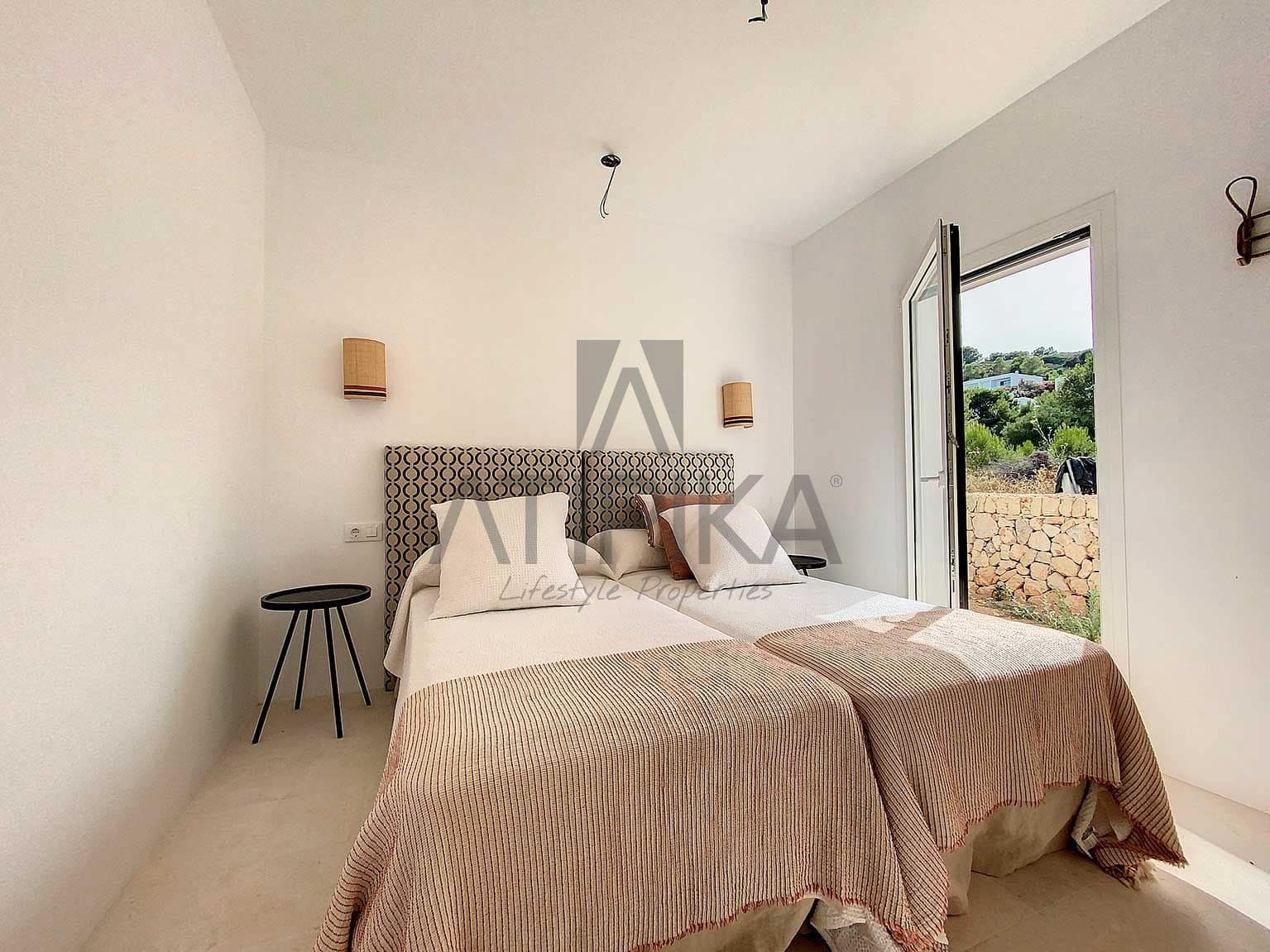 3 bedroom Villa for sale in Coves Noves with pool - € 750,000 (Ref: 9941360)