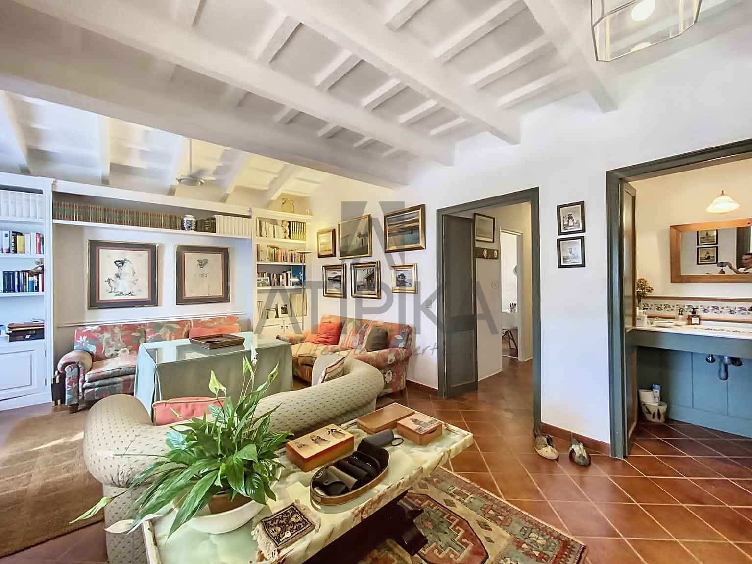 6 bedroom Finca/Country House for sale in S'Uestra with pool - € 990,000 (Ref: 9941362)