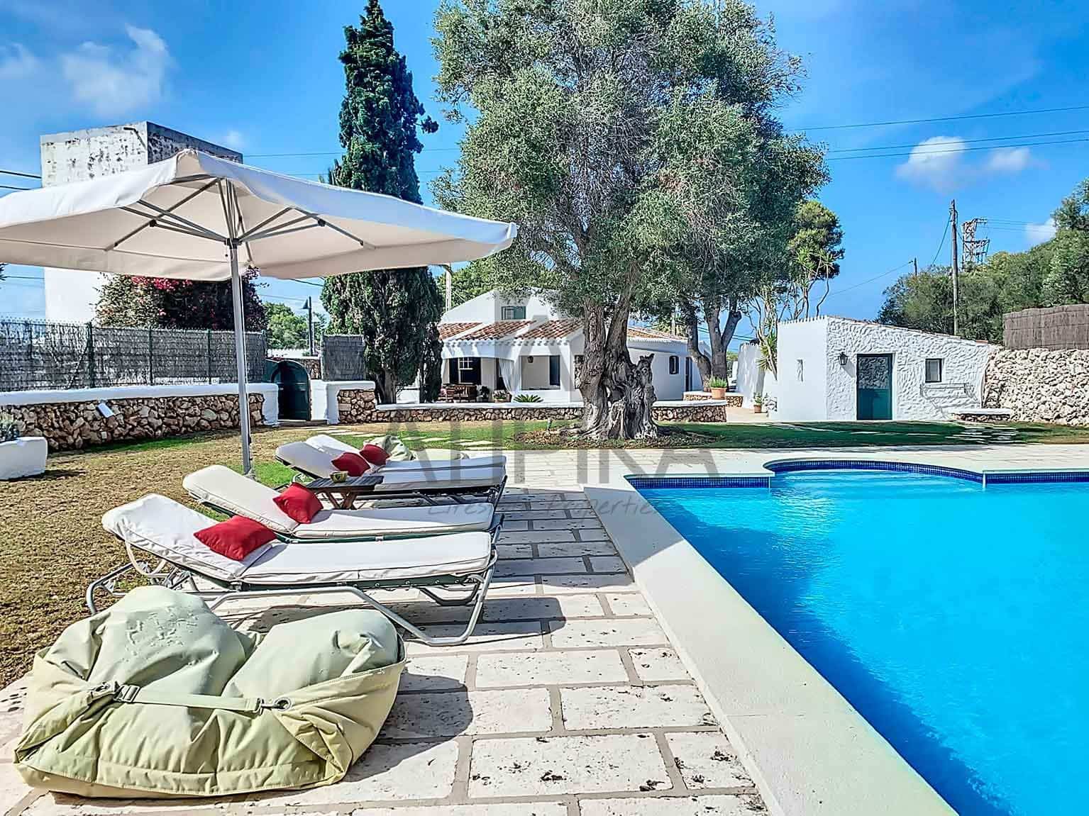 6 bedroom Finca/Country House for sale in S'Uestra with pool - € 990,000 (Ref: 9941362)