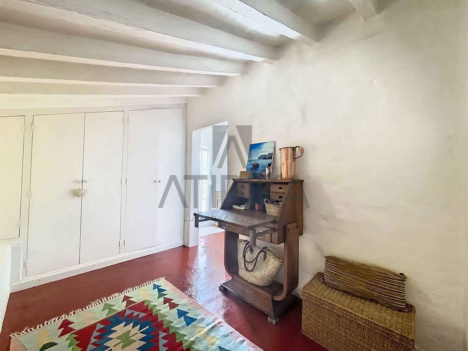6 bedroom Finca/Country House for sale in S'Uestra with pool - € 990,000 (Ref: 9941362)