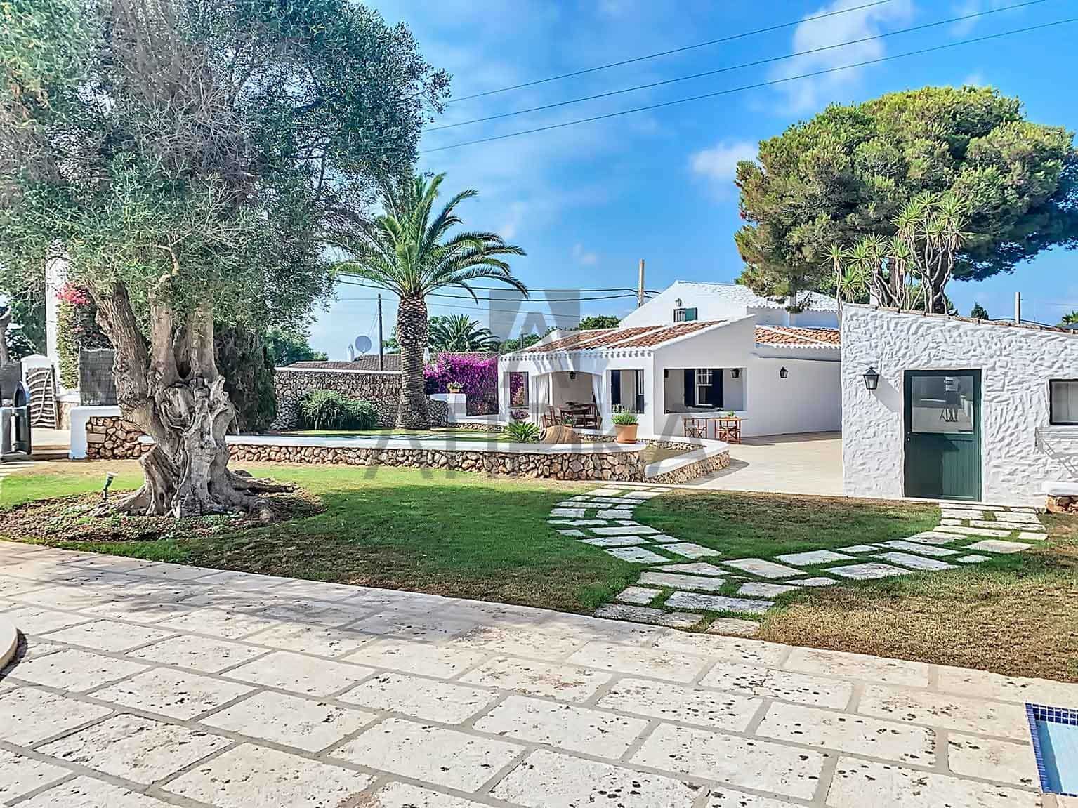 6 bedroom Finca/Country House for sale in S'Uestra with pool - € 990,000 (Ref: 9941362)