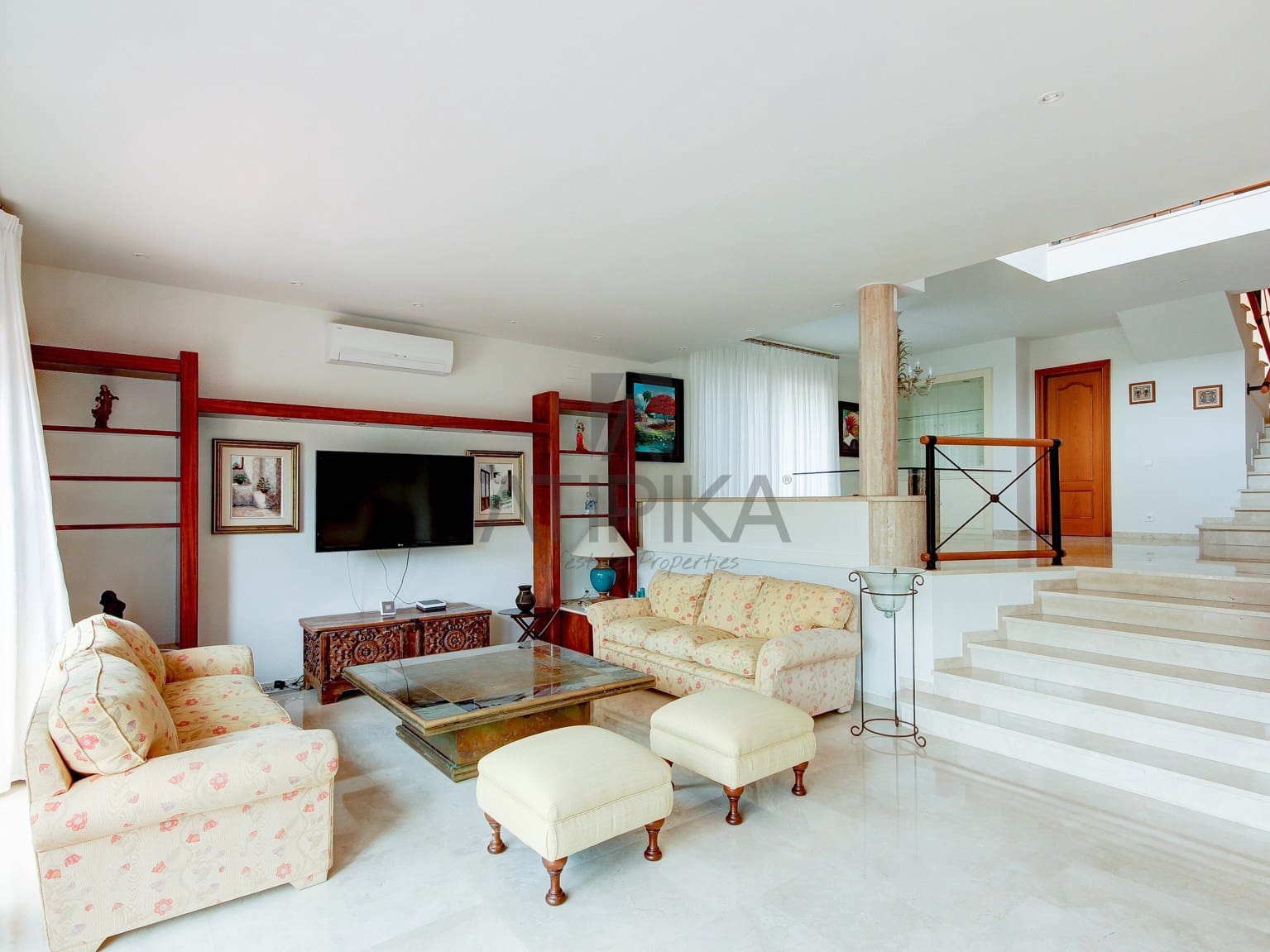 7 makuuhuone Huvila myytävänä paikassa Castelldefels mukana uima-altaan - 1 900 000 € (Ref: 9941381)