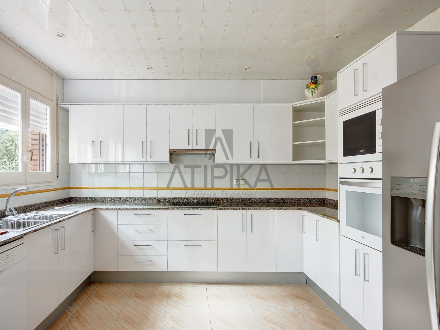 7 makuuhuone Huvila myytävänä paikassa Castelldefels mukana uima-altaan - 1 900 000 € (Ref: 9941381)