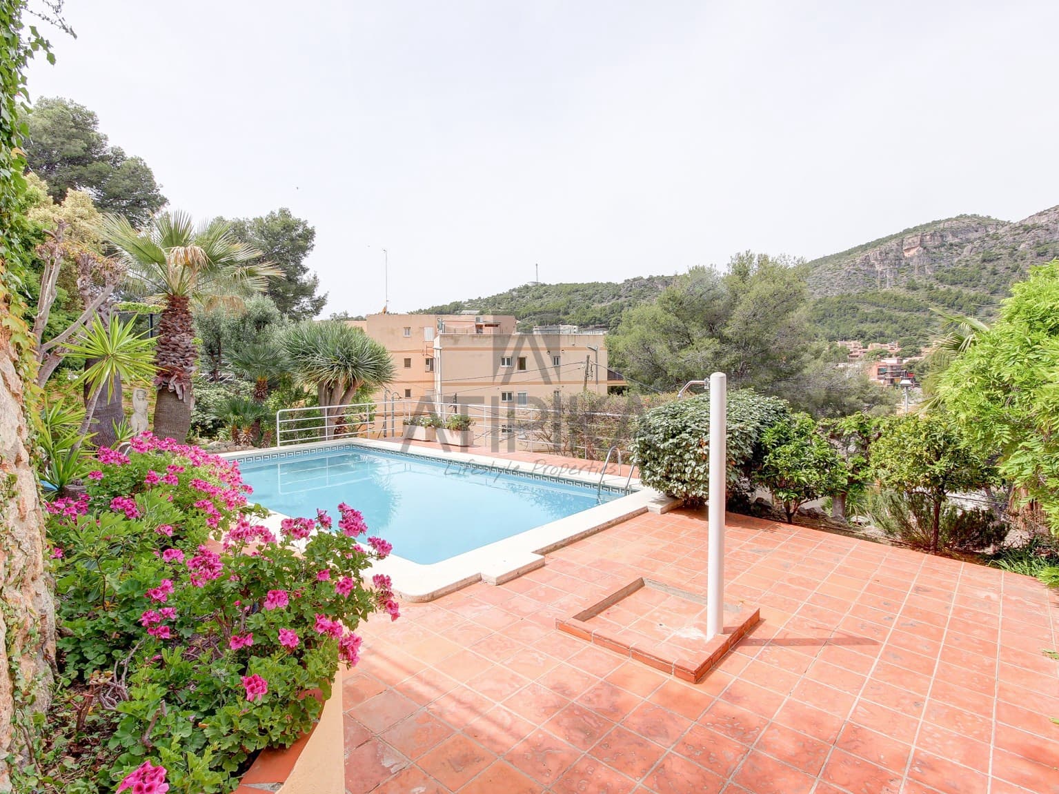 7 makuuhuone Huvila myytävänä paikassa Castelldefels mukana uima-altaan - 1 900 000 € (Ref: 9941381)