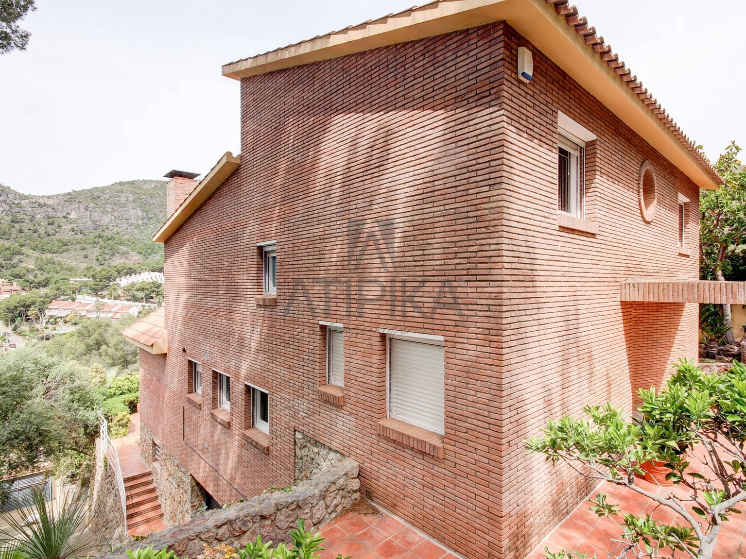 7 makuuhuone Huvila myytävänä paikassa Castelldefels mukana uima-altaan - 1 900 000 € (Ref: 9941381)