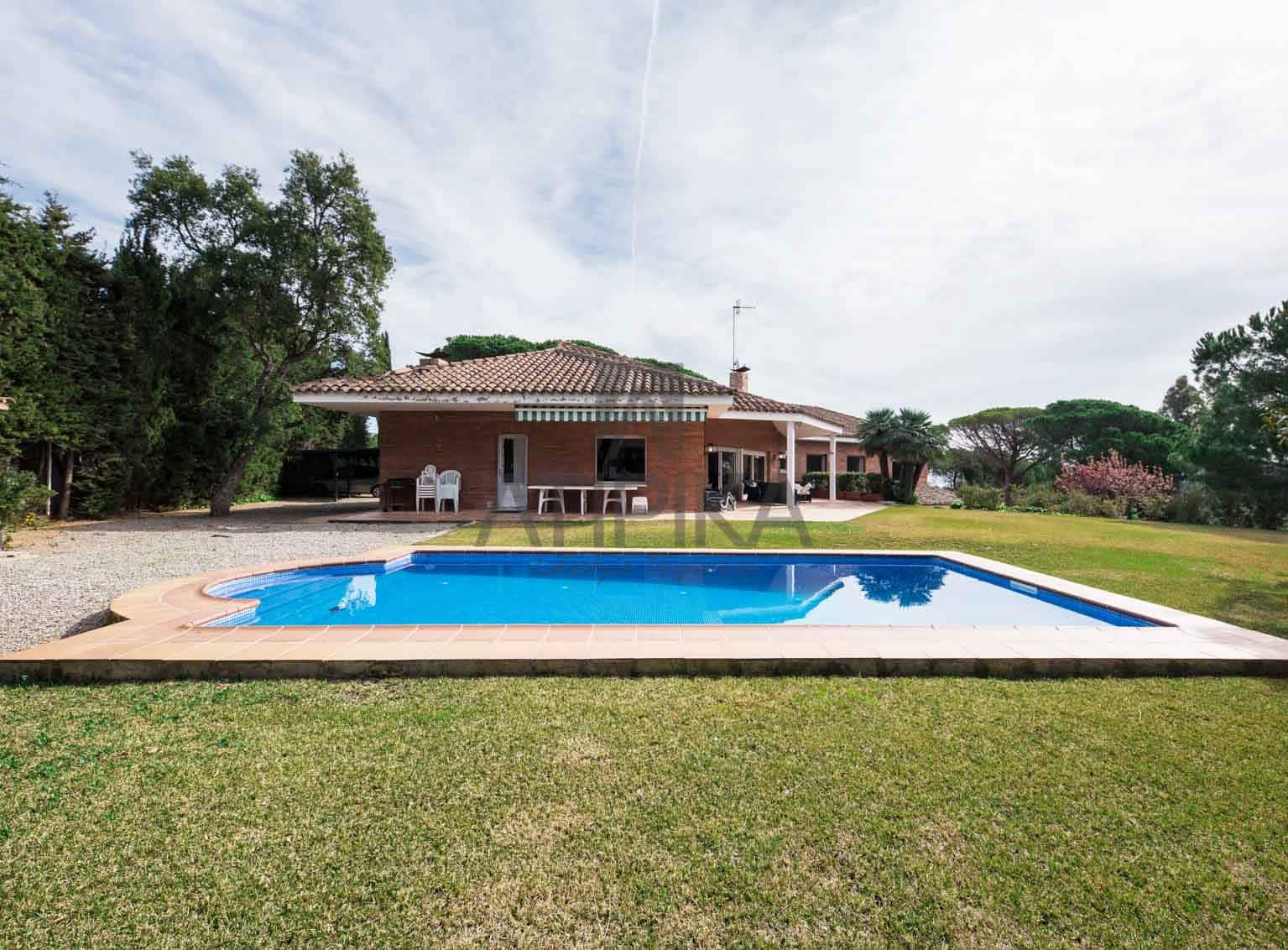 5 soveværelse Villa til salg i Sant Vicenc de Montalt med swimmingpool - € 1.575.000 (Ref: 9941382)