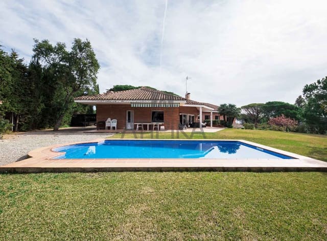 5 soveværelse Villa til salg i Sant Vicenç de Montalt med swimmingpool - € 1.575.000 (Ref: 9941382)