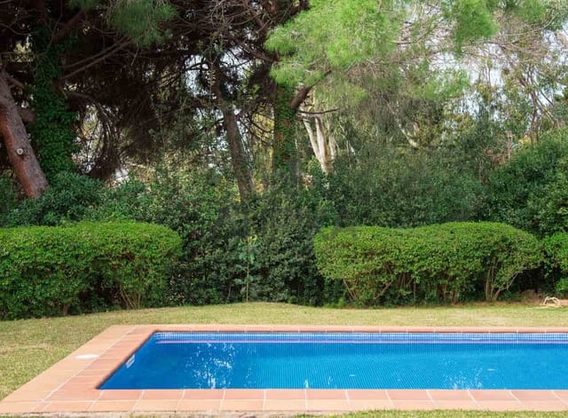 5 soveværelse Villa til salg i Sant Vicenç de Montalt med swimmingpool - € 1.575.000 (Ref: 9941382)