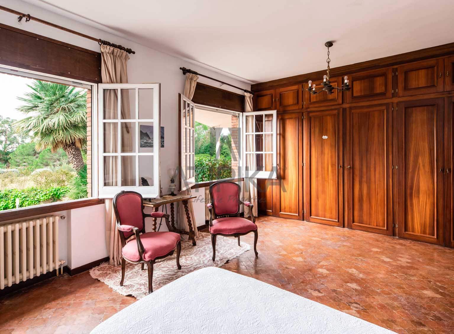 5 soveværelse Villa til salg i Sant Vicenc de Montalt med swimmingpool - € 1.575.000 (Ref: 9941382)