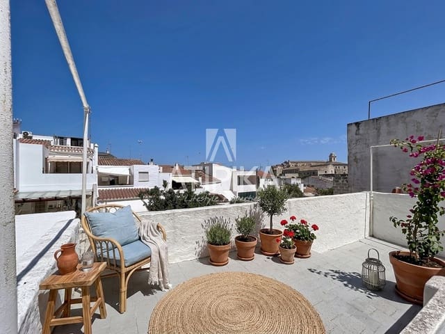 5 bedroom Villa for sale in Mahón / Maó - € 520,000 (Ref: 9941383)