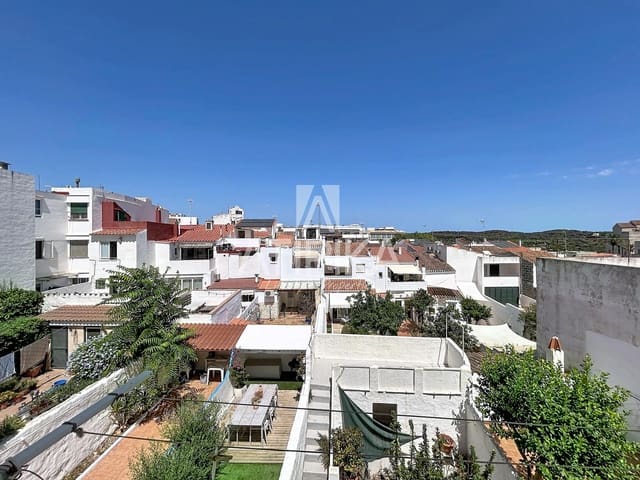 5 bedroom Villa for sale in Mahón / Maó - € 520,000 (Ref: 9941383)