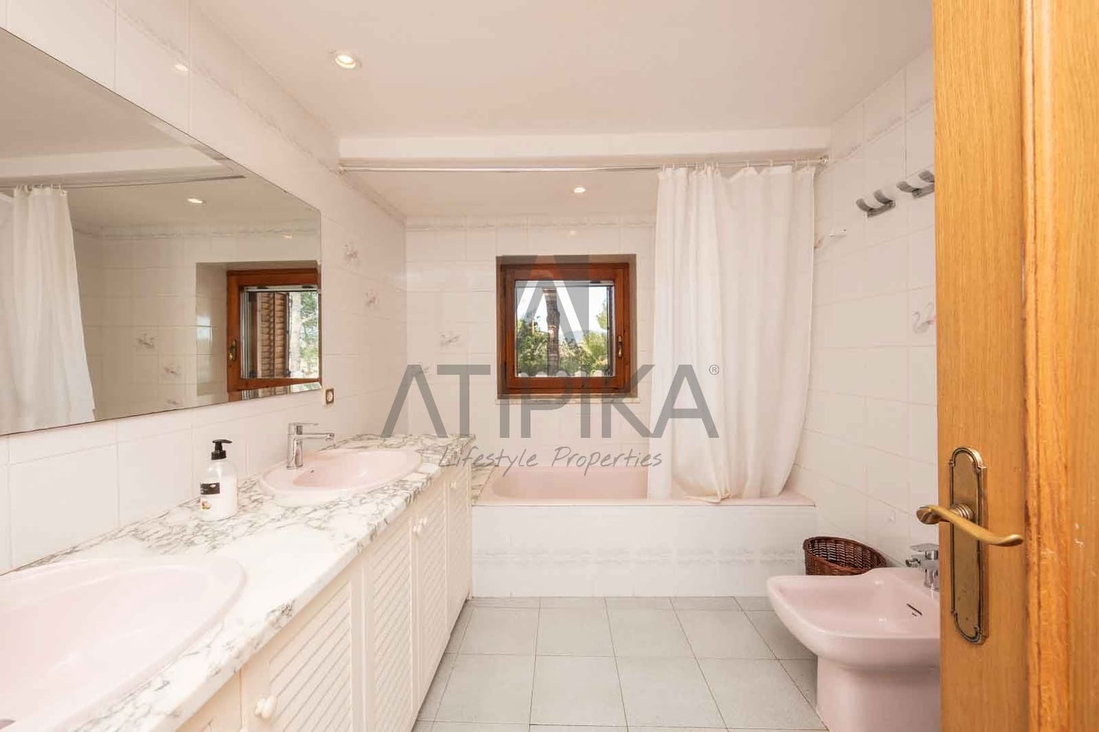 8 soveværelse Finca/Landehus til salg i Puigdalber med swimmingpool - € 1.925.000 (Ref: 9941384)