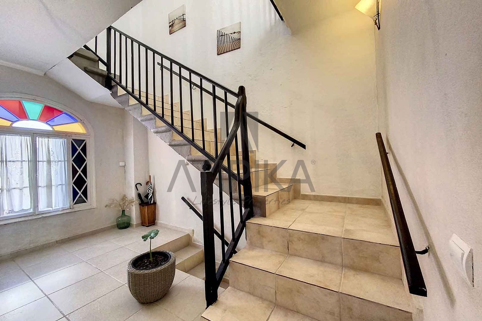 6 bedroom Villa for sale in Es Castell - € 520,000 (Ref: 9941386)