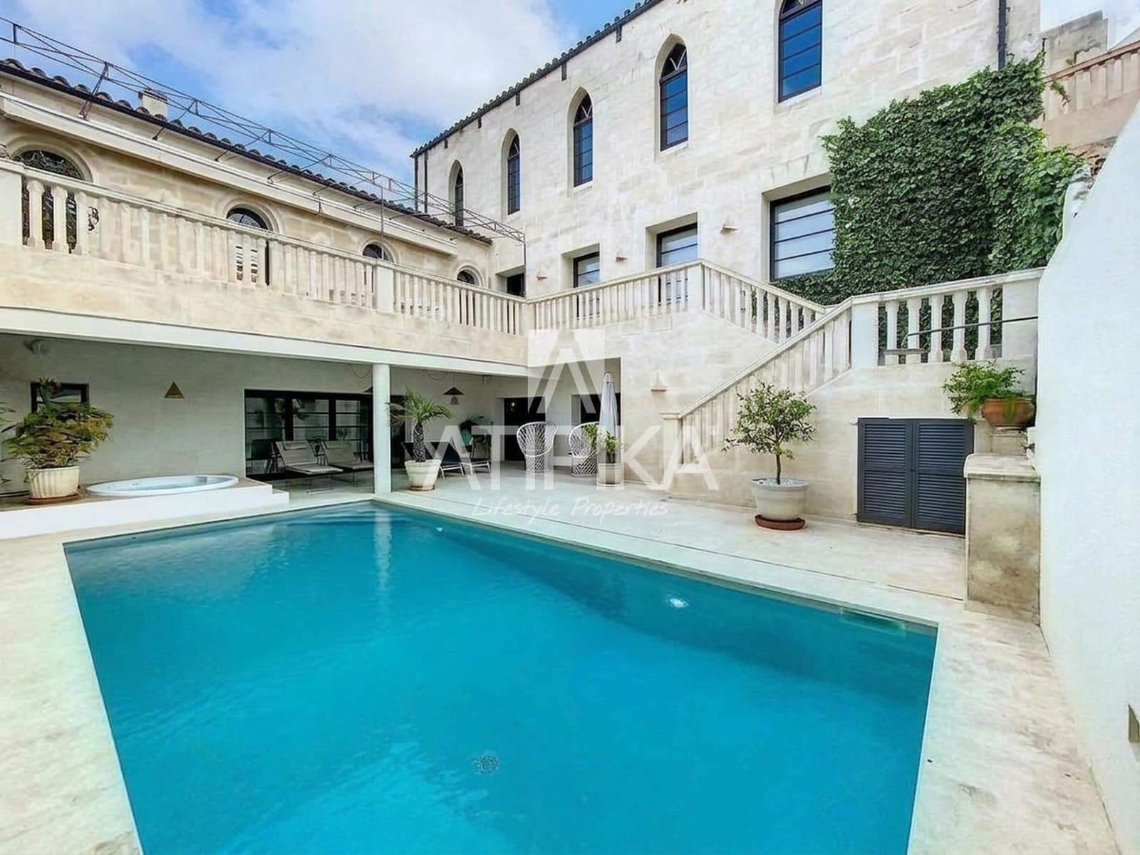 Chalet de 5 habitaciones en Mahón / Maó en venta con piscina garaje - 3.500.000 € (Ref: 9941389)