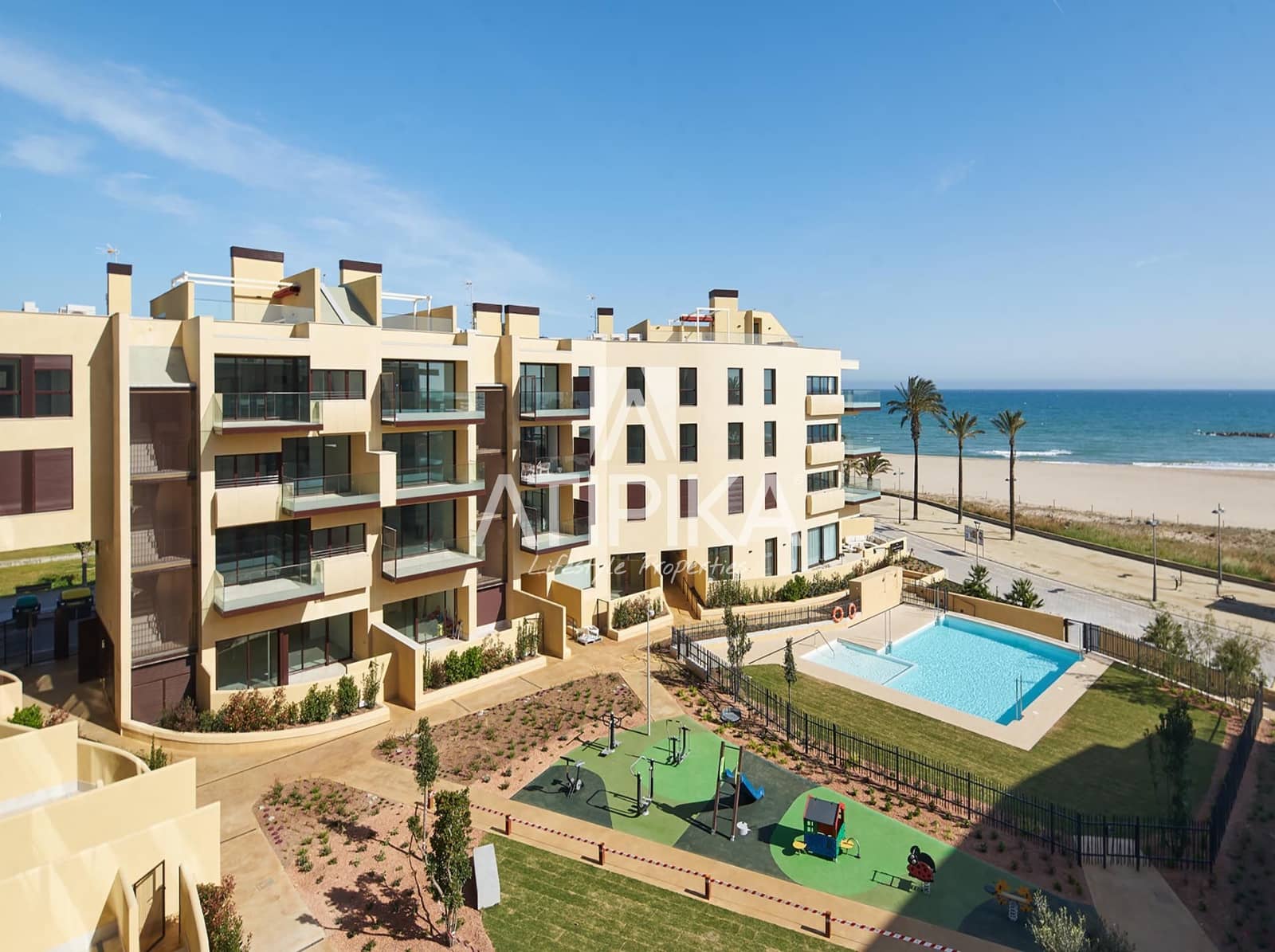 3 bedroom Apartment for sale in Cubelles with pool - € 550,000 (Ref: 9941394)