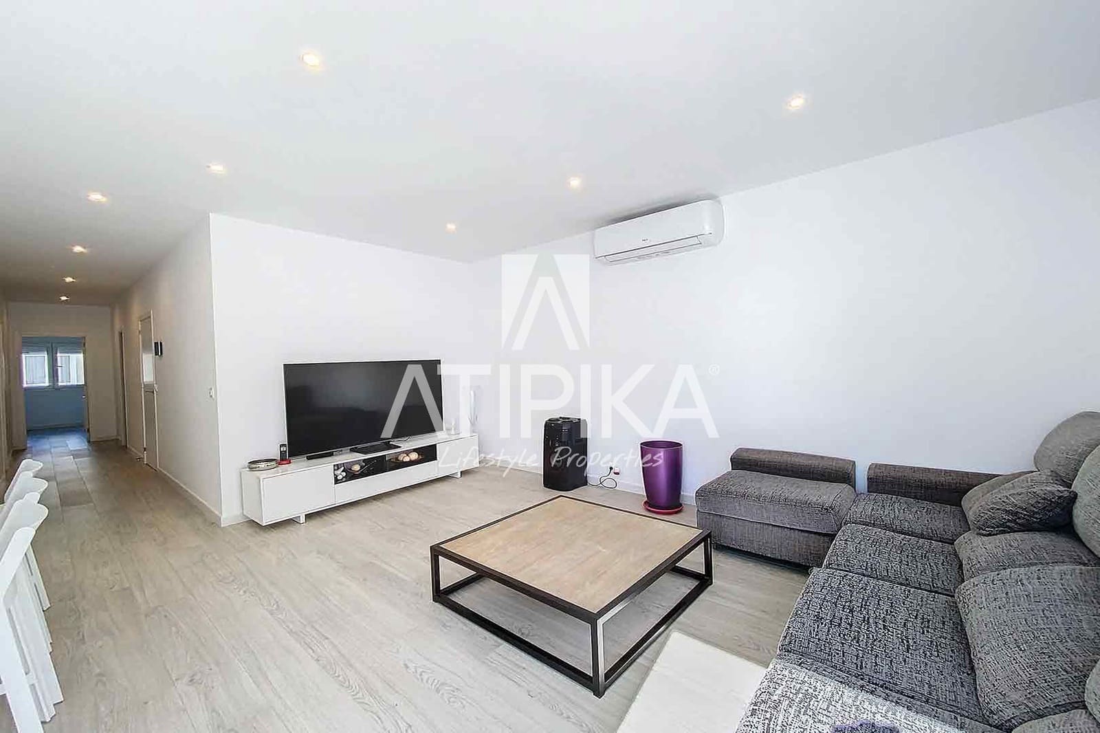 4 bedroom Villa for sale in Mahon / Mao - € 650,000 (Ref: 9941402)