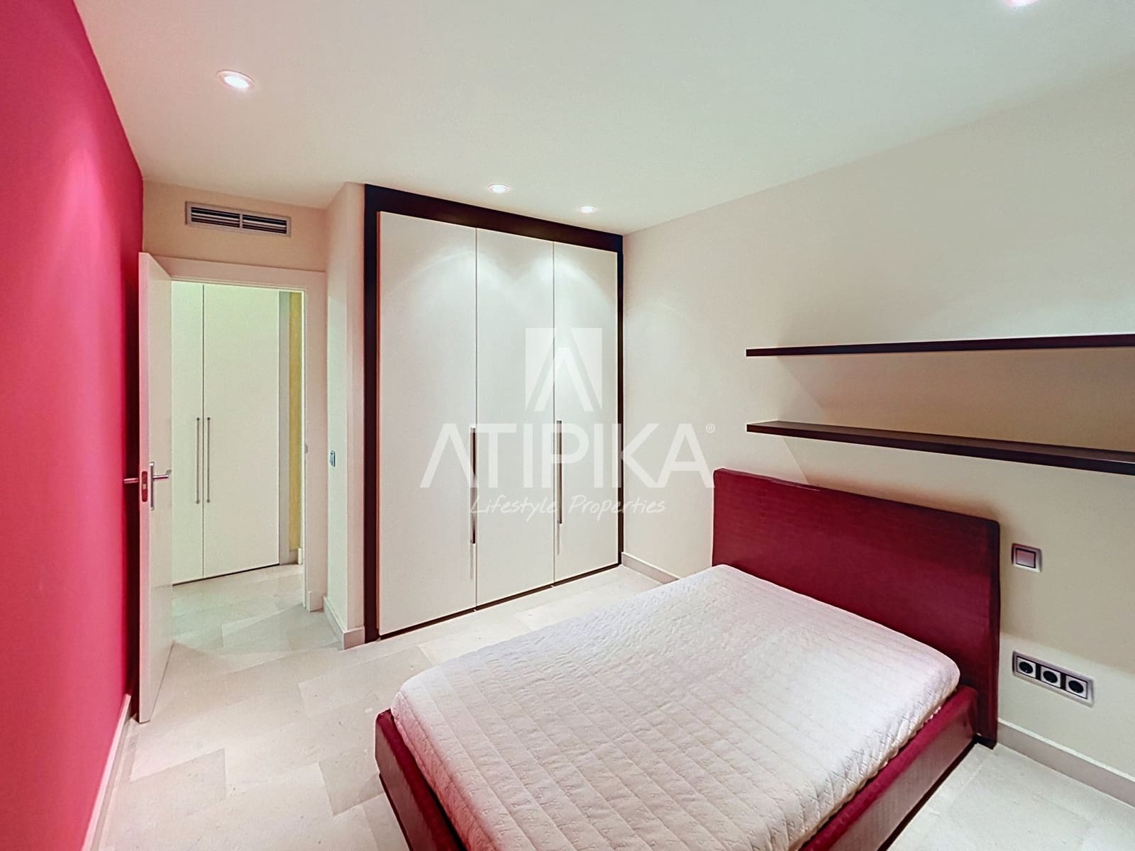 4 bedroom Apartment for sale in Mahon / Mao - € 585,000 (Ref: 9941403)