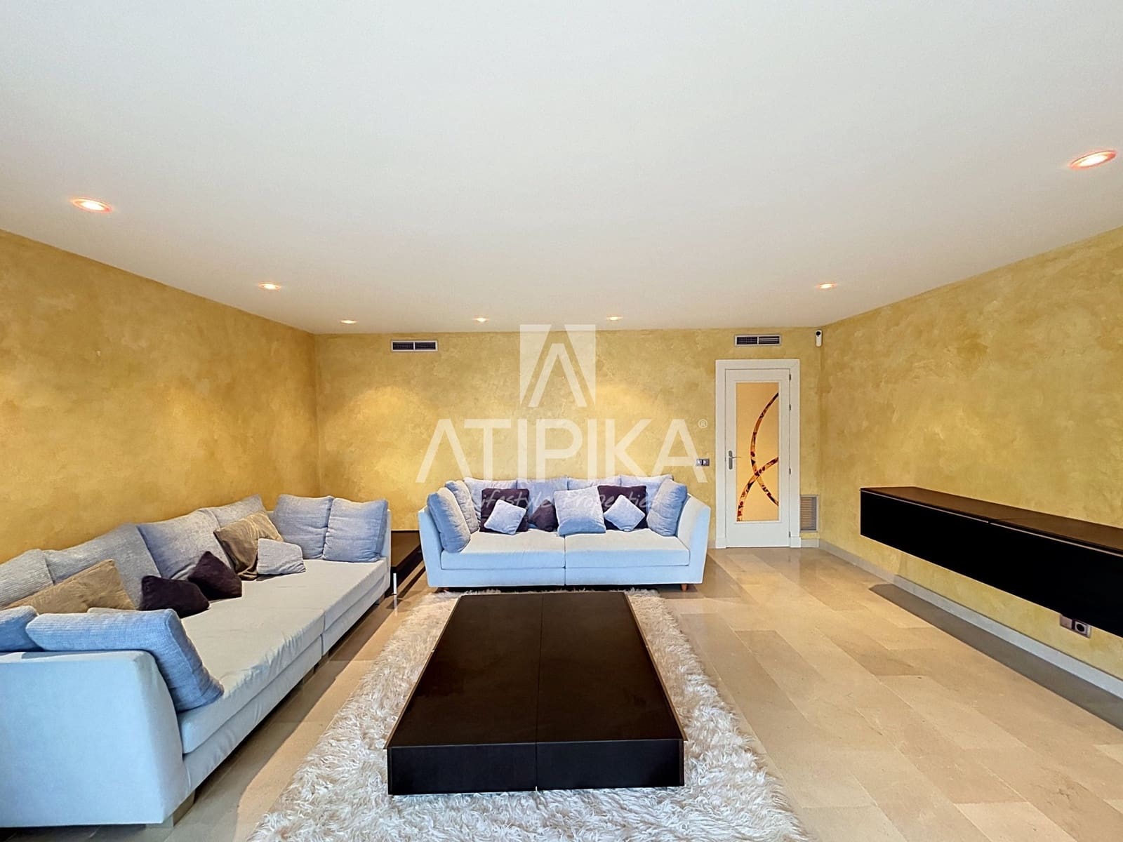 4 bedroom Apartment for sale in Mahon / Mao - € 585,000 (Ref: 9941403)
