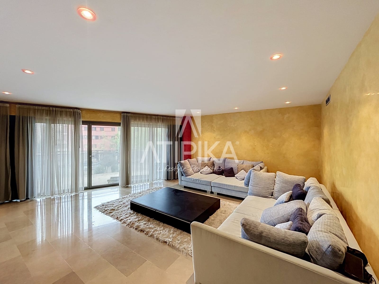 4 bedroom Apartment for sale in Mahon / Mao - € 585,000 (Ref: 9941403)