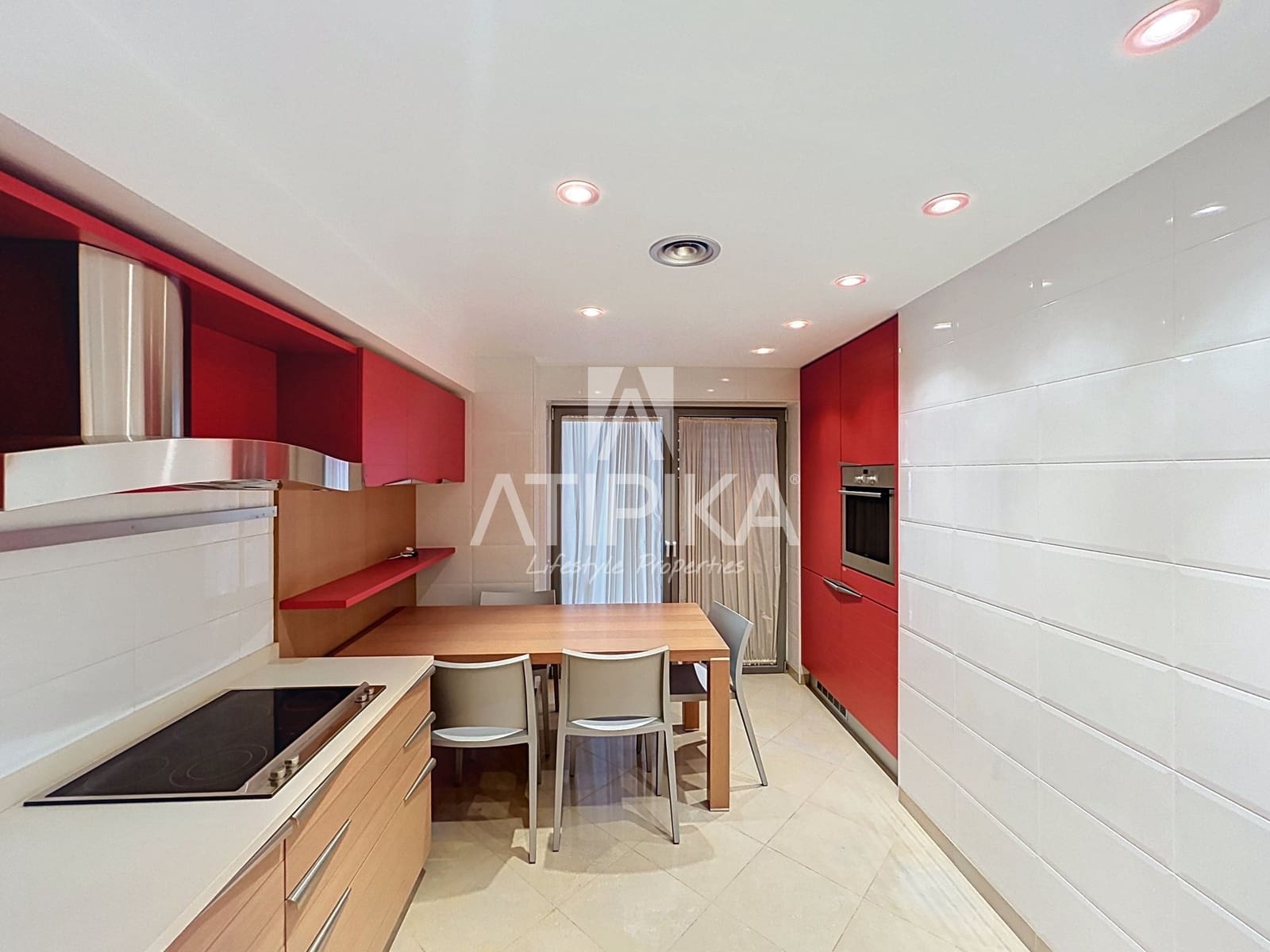 4 bedroom Apartment for sale in Mahon / Mao - € 585,000 (Ref: 9941403)