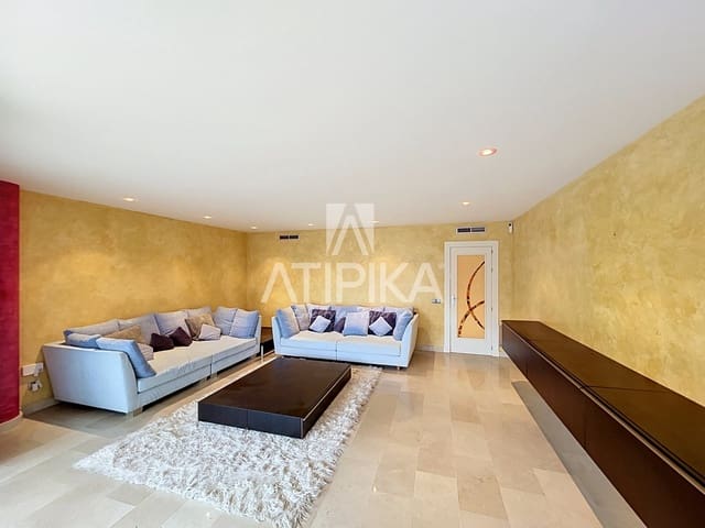 4 chambre Appartement à vendre à Mahón / Maó - 585 000 € (Ref: 9941403)