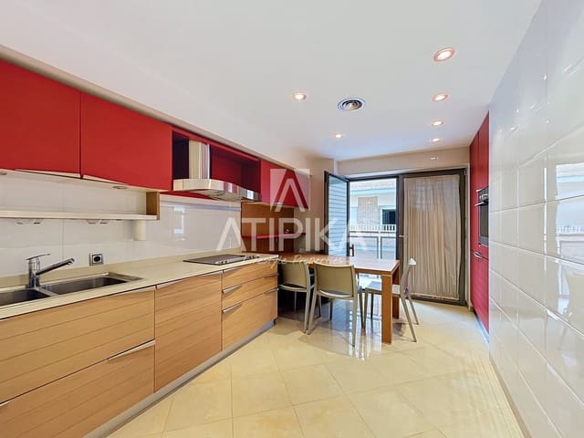Apartamento de 4 habitaciones en Mahón / Maó en venta con garaje - 585.000 € (Ref: 9941403)