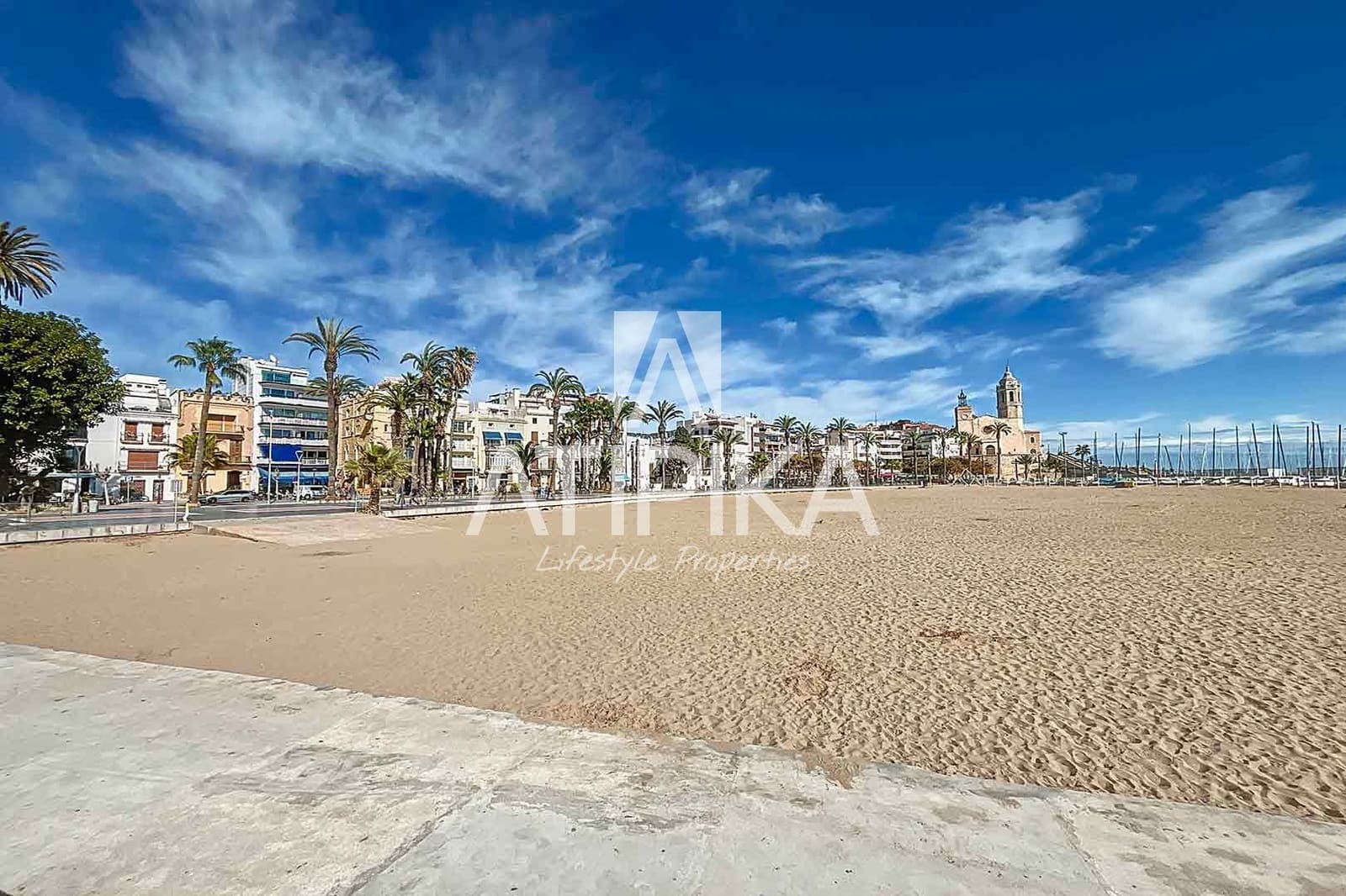 4 makuuhuone Huvila myytävänä paikassa Sitges mukana uima-altaan - 2 690 000 € (Ref: 9941404)