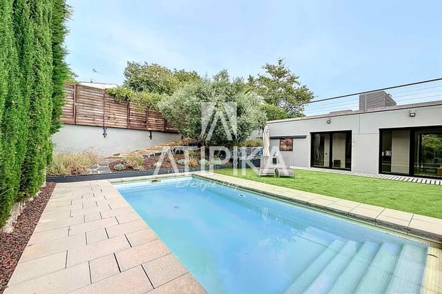 4 soveværelse Villa til salg i Premià de Dalt med swimmingpool - € 1.500.000 (Ref: 9941407)