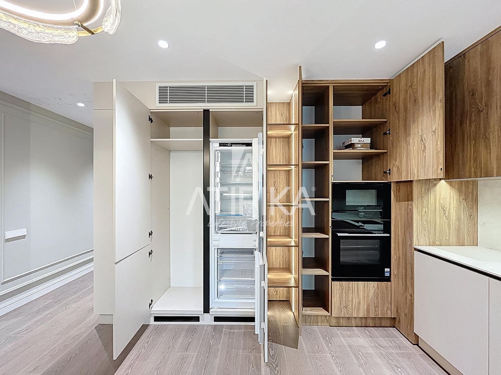 3 bedroom Apartment for sale in Barcelona city - € 1,225,000 (Ref: 9941409)