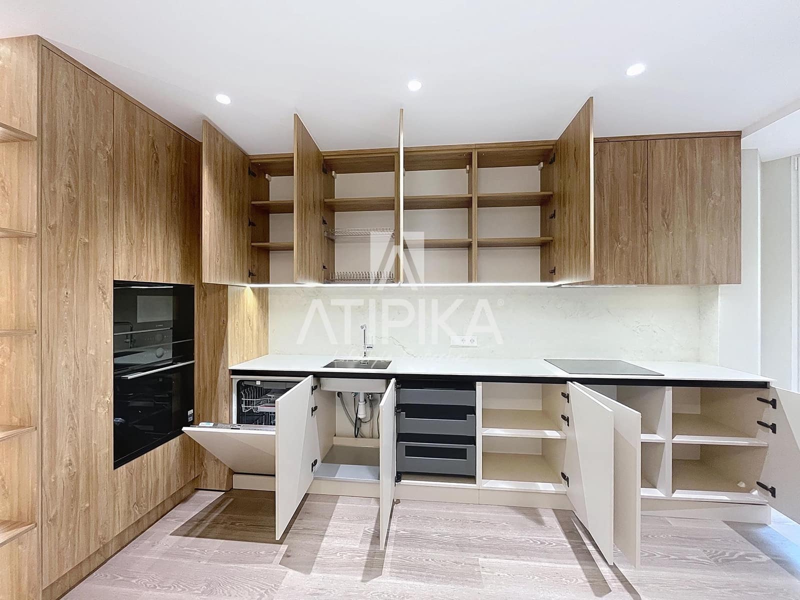 3 bedroom Apartment for sale in Barcelona city - € 1,225,000 (Ref: 9941409)