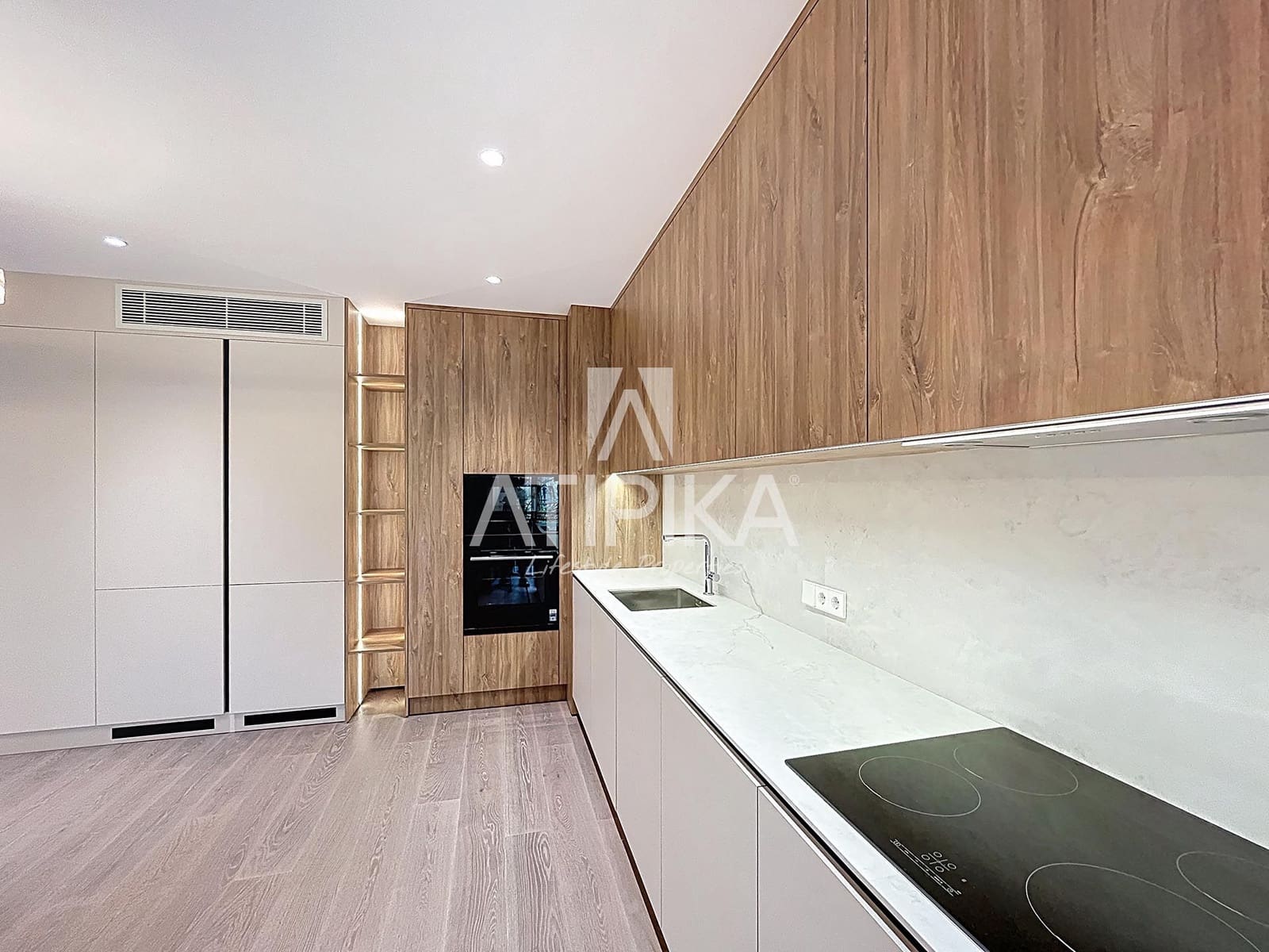 3 bedroom Apartment for sale in Barcelona city - € 1,225,000 (Ref: 9941409)