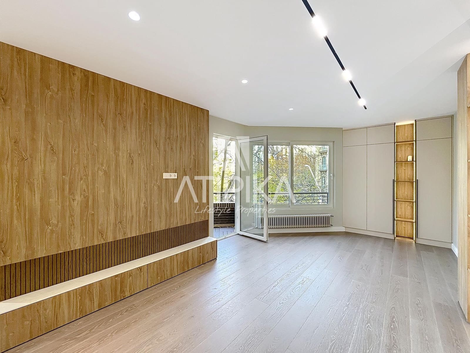 3 bedroom Apartment for sale in Barcelona city - € 1,225,000 (Ref: 9941409)