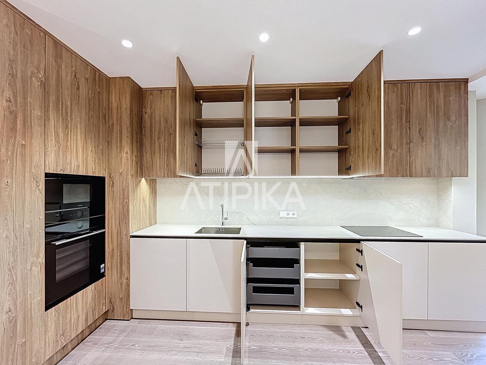 3 bedroom Apartment for sale in Barcelona city - € 1,225,000 (Ref: 9941409)