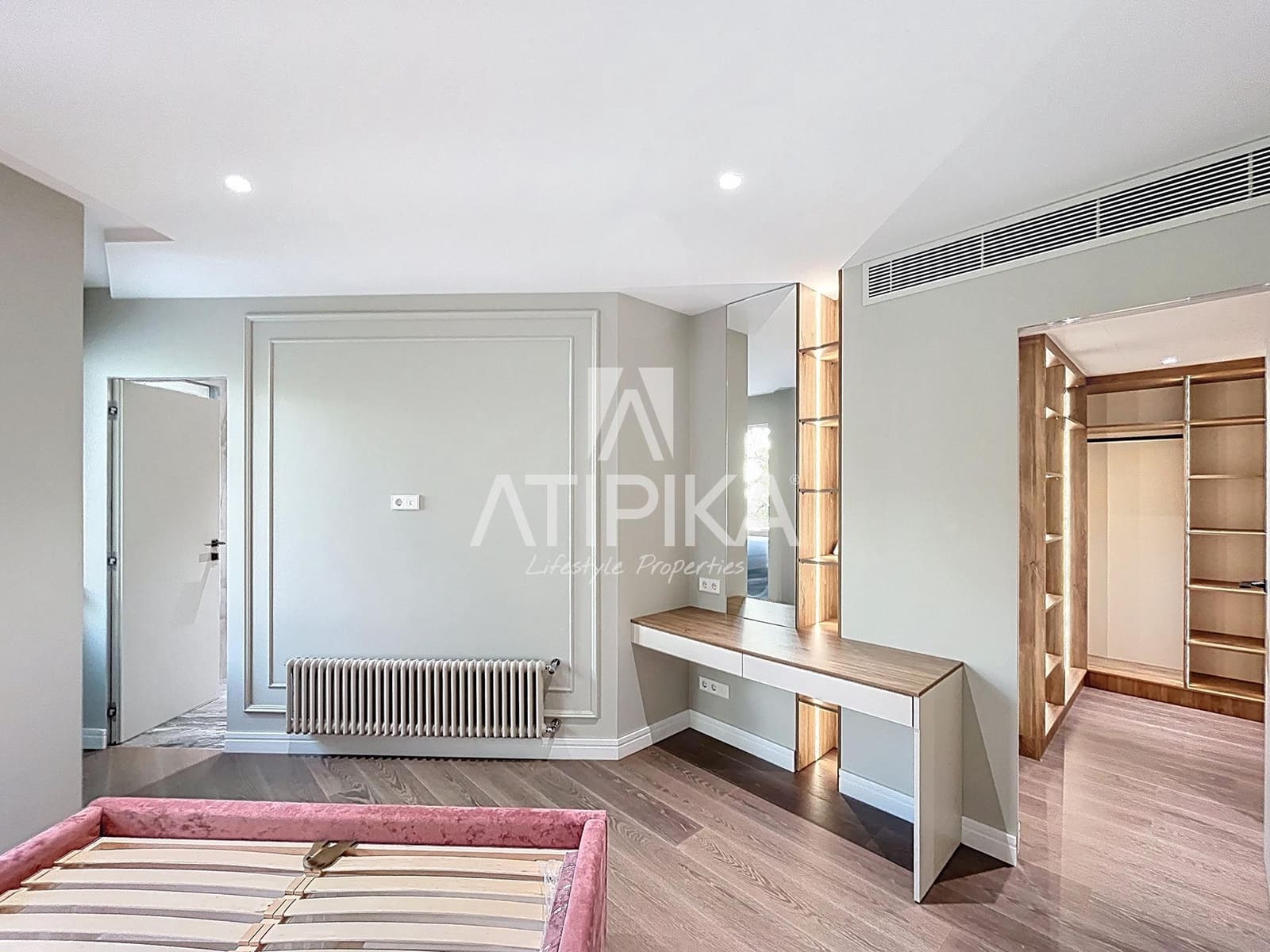 3 bedroom Apartment for sale in Barcelona city - € 1,225,000 (Ref: 9941409)