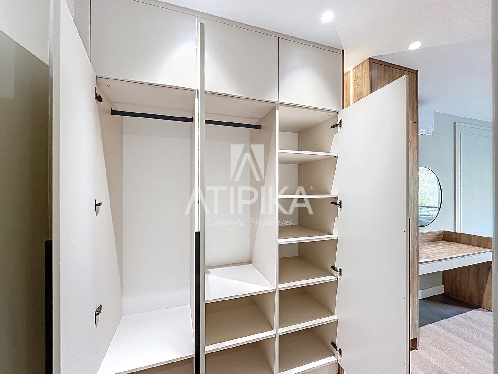 3 bedroom Apartment for sale in Barcelona city - € 1,225,000 (Ref: 9941409)