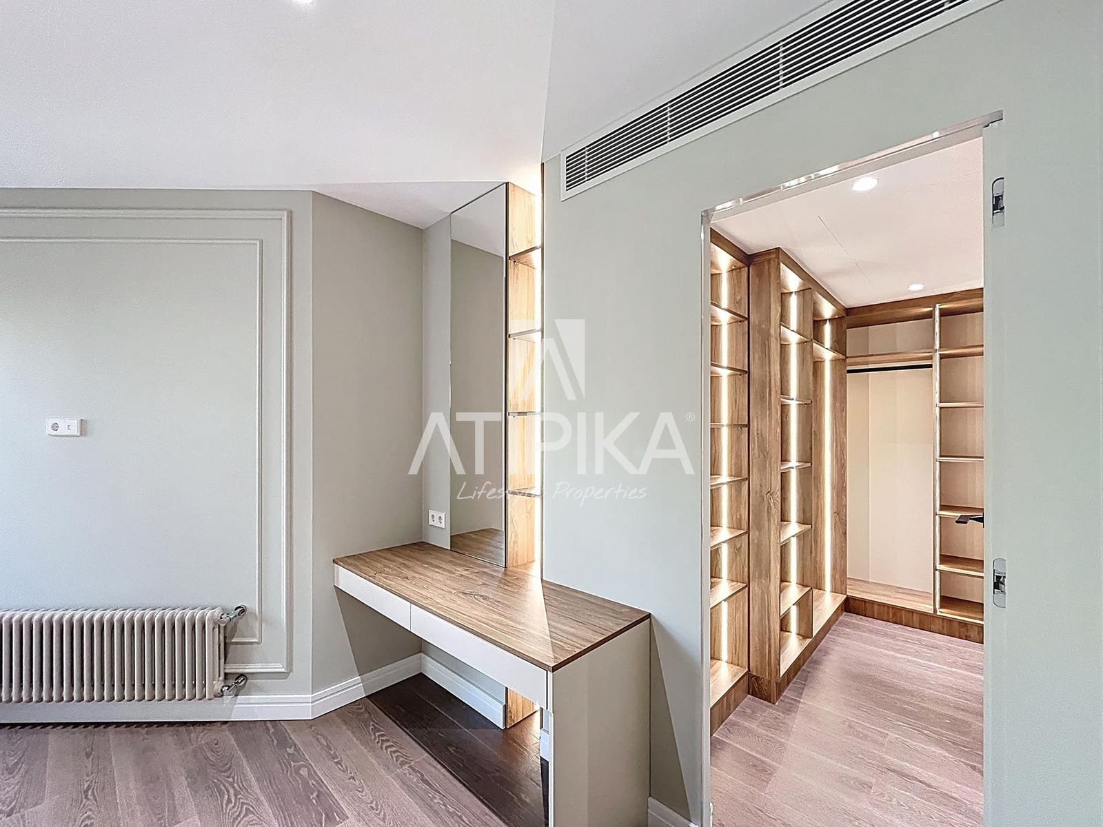 3 bedroom Apartment for sale in Barcelona city - € 1,225,000 (Ref: 9941409)