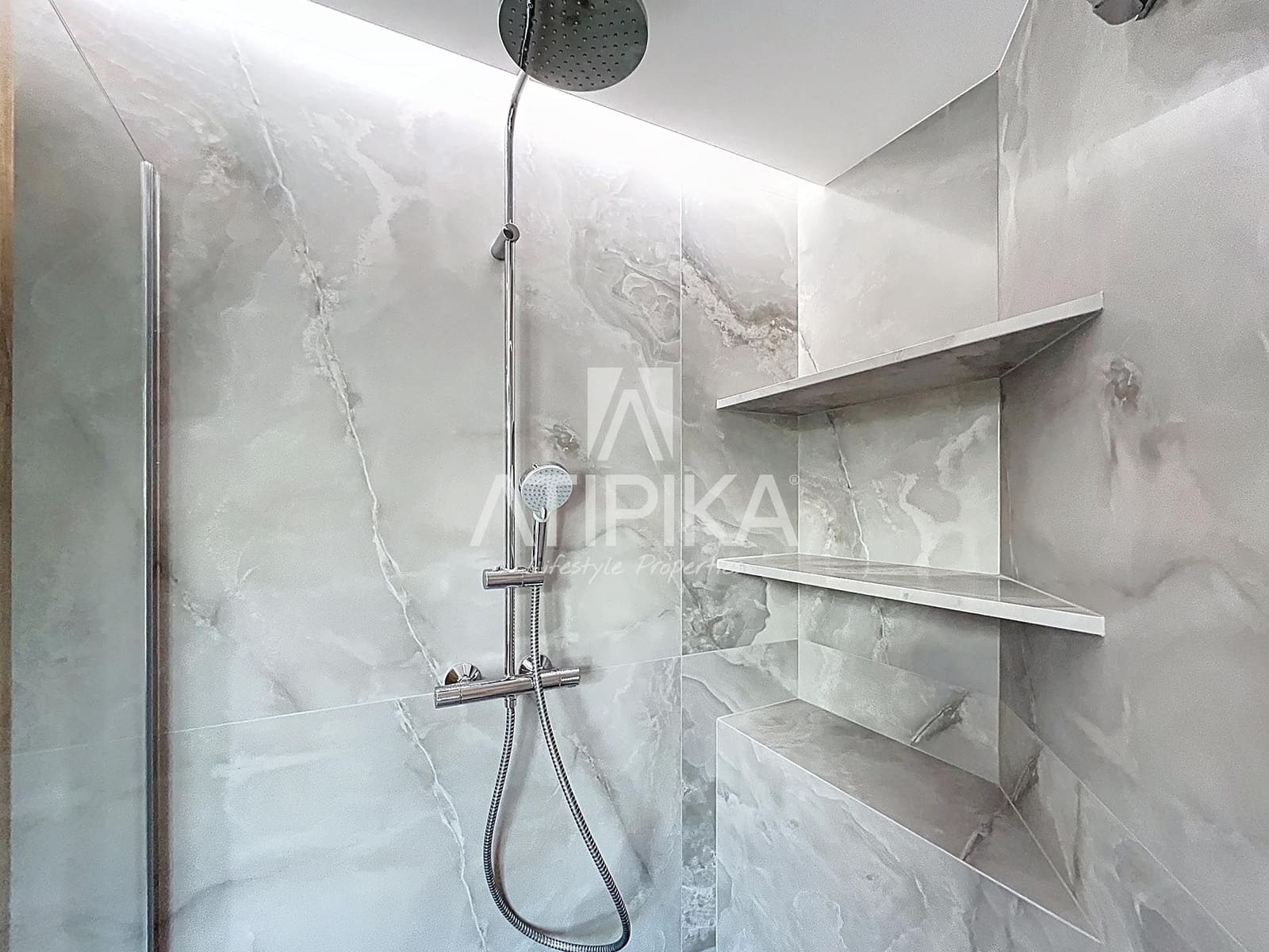 3 bedroom Apartment for sale in Barcelona city - € 1,225,000 (Ref: 9941409)