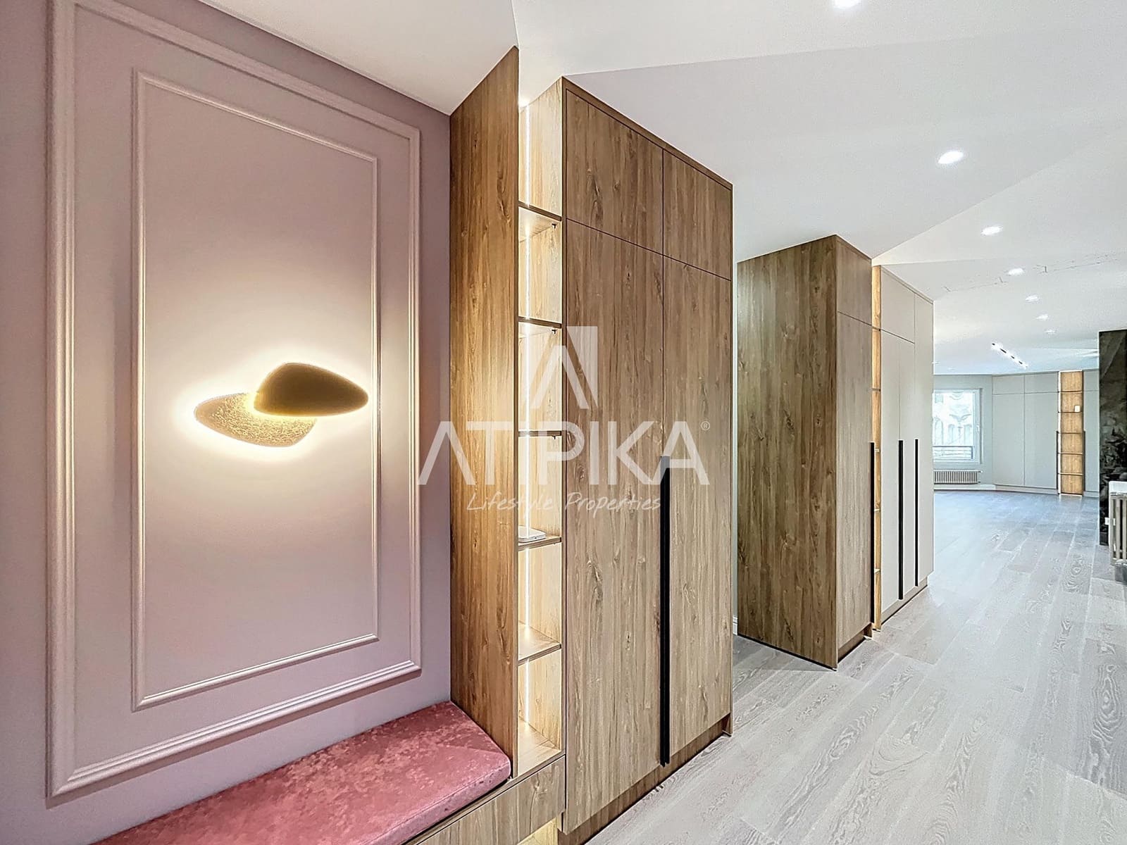 3 bedroom Apartment for sale in Barcelona city - € 1,225,000 (Ref: 9941409)