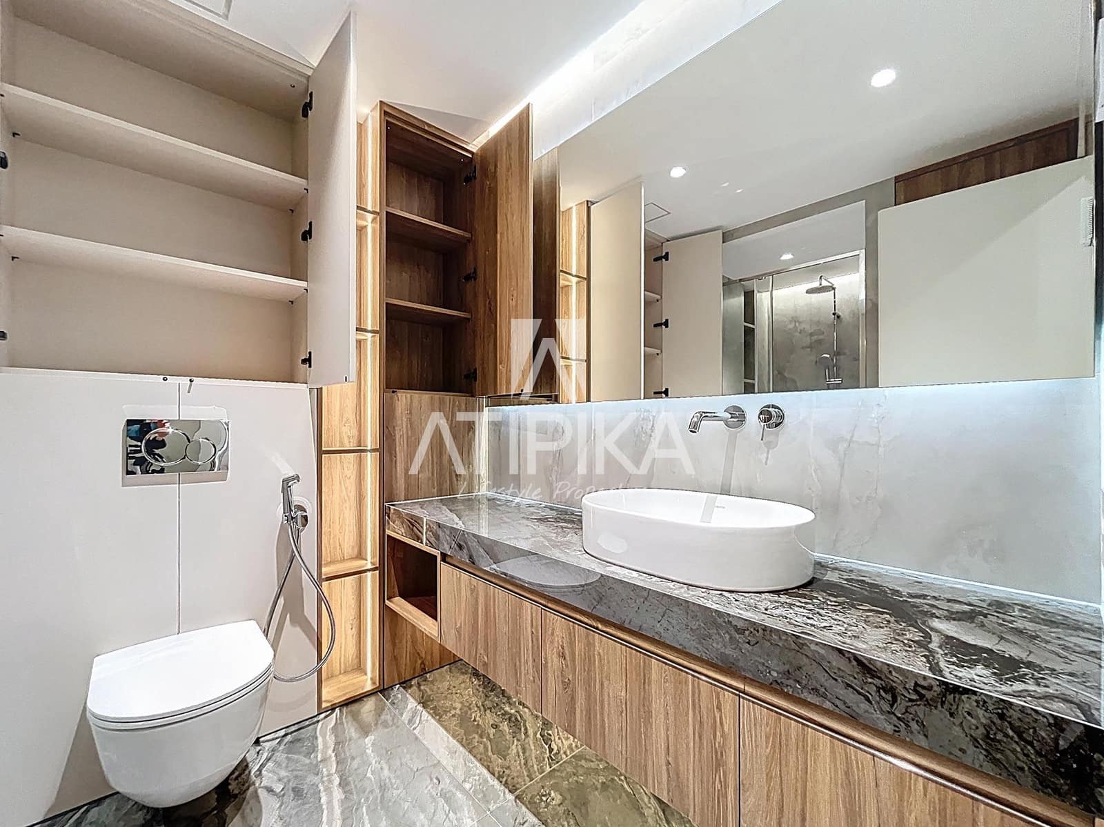 3 bedroom Apartment for sale in Barcelona city - € 1,225,000 (Ref: 9941409)