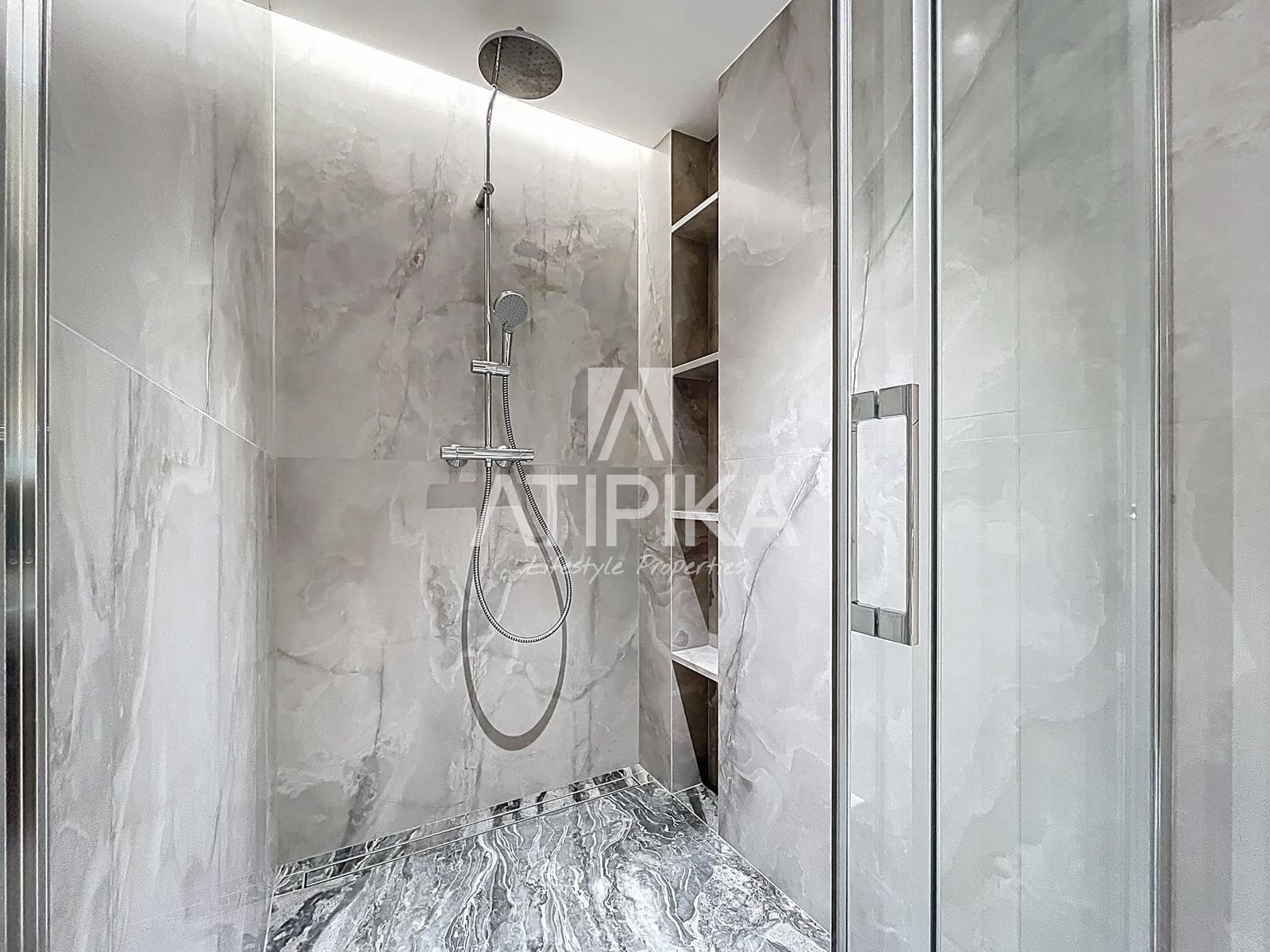 3 bedroom Apartment for sale in Barcelona city - € 1,225,000 (Ref: 9941409)