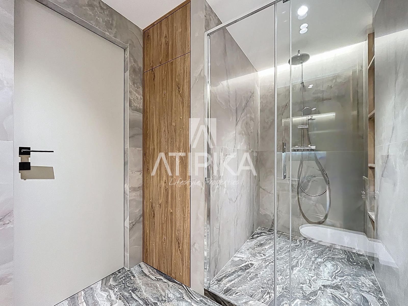 3 bedroom Apartment for sale in Barcelona city - € 1,225,000 (Ref: 9941409)